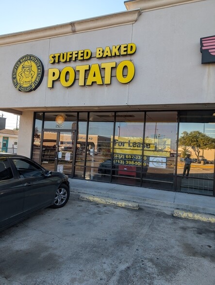 14708 Hiram Clarke Rd, Houston, TX for lease - Building Photo - Image 3 of 16