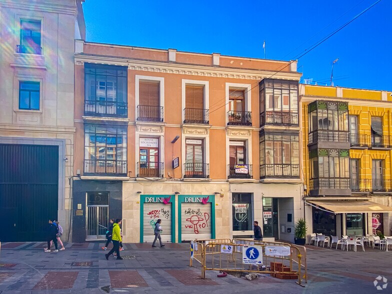 Immeuble residentiel dans Guadalajara, Guadalajara à vendre - Photo du bâtiment - Image 1 de 1