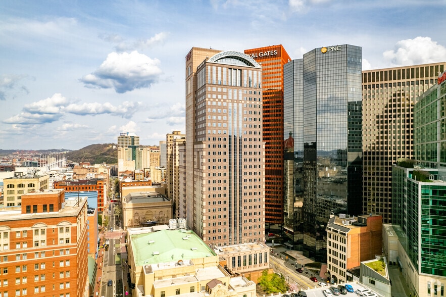 625 Liberty Ave, Pittsburgh, PA for lease - Building Photo - Image 3 of 15