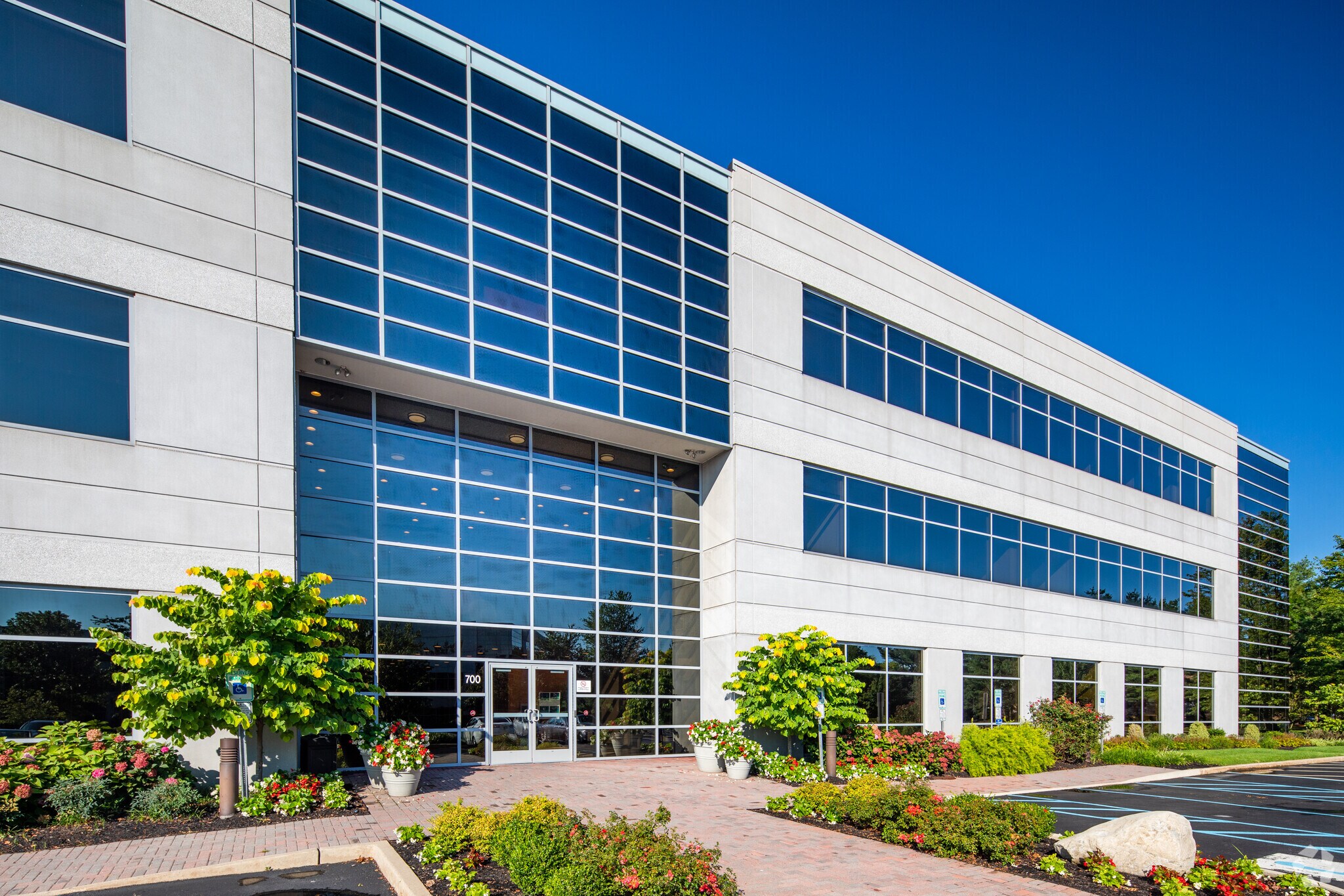 700 Alexander Park, Princeton, NJ à louer Photo du bâtiment- Image 1 de 16