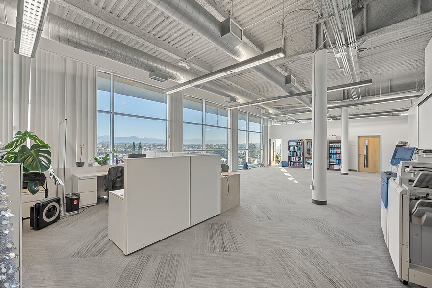 5301 Whittier Blvd, Los Angeles, CA for lease - Building Photo - Image 3 of 39