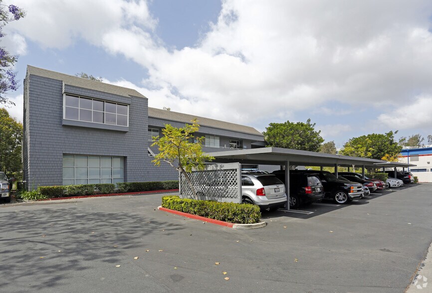 23412 Moulton Pkwy, Laguna Hills, CA à louer - Photo du bâtiment - Image 3 de 3
