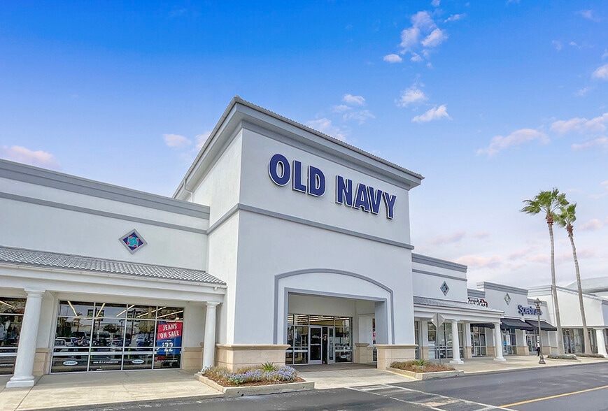 2410-2606 E Colonial Dr, Orlando, FL for lease - Building Photo - Image 3 of 24