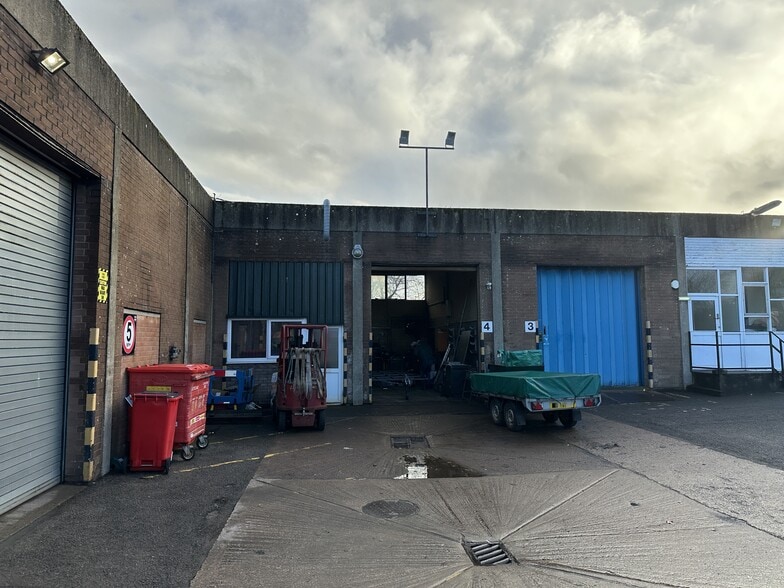 Newton Rd, Penrith à louer - Photo du bâtiment - Image 3 de 4