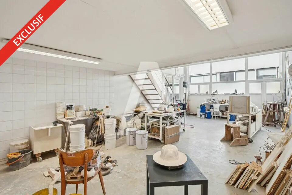 Flex in Paris for sale Interior Photo- Image 1 of 9