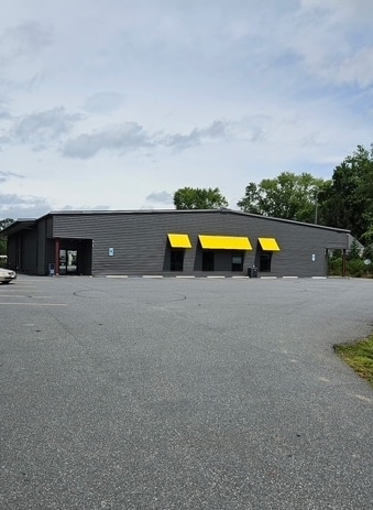 18 Sterling Pl, Mills River, NC for lease - Building Photo - Image 3 of 11