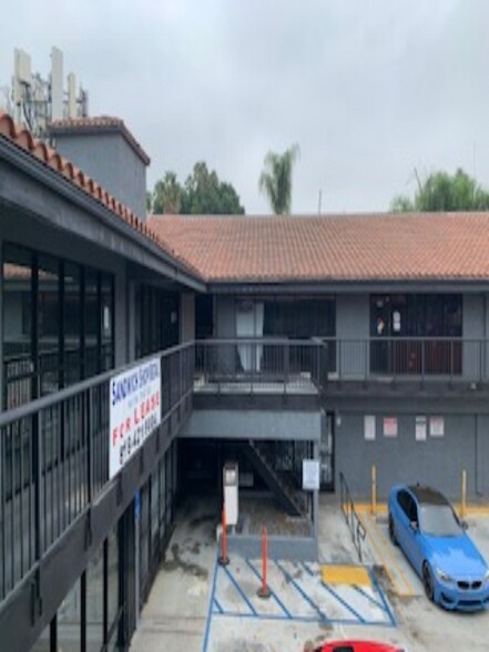 2815 W Sunset Blvd, Los Angeles, CA à louer - Photo du bâtiment - Image 2 de 6