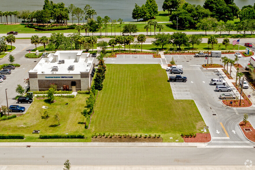 Tradition Parkway & Village Pkwy, Port Saint Lucie, FL à vendre - Photo principale - Image 1 de 1