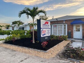 1315 N Dixie Hwy, Lake Worth, FL for lease Building Photo- Image 2 of 24