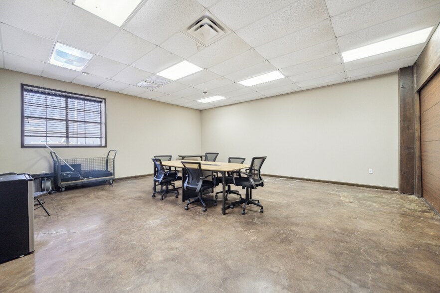 25635 Southwest Fwy, Rosenberg, TX à louer - Photo du bâtiment - Image 3 de 7