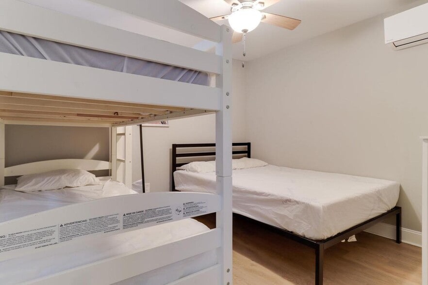217-221 Burk Ave, Wildwood, NJ for sale - Interior Photo - Image 2 of 17