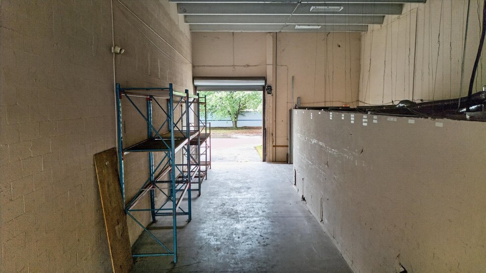 3815 NW 125th st, Opa-locka, FL à louer - Photo principale - Image 1 de 20