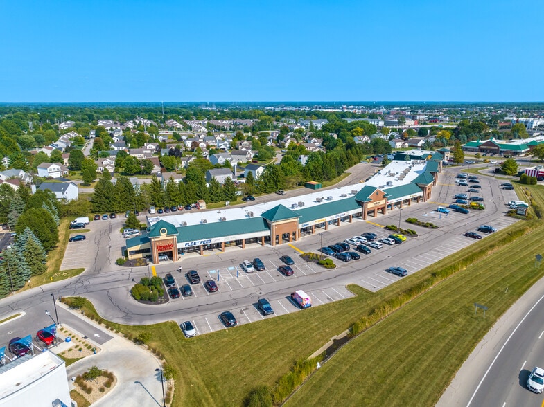 1182-1282 E Powell Dr, Lewis Center, OH à louer - Photo du bâtiment - Image 3 de 8