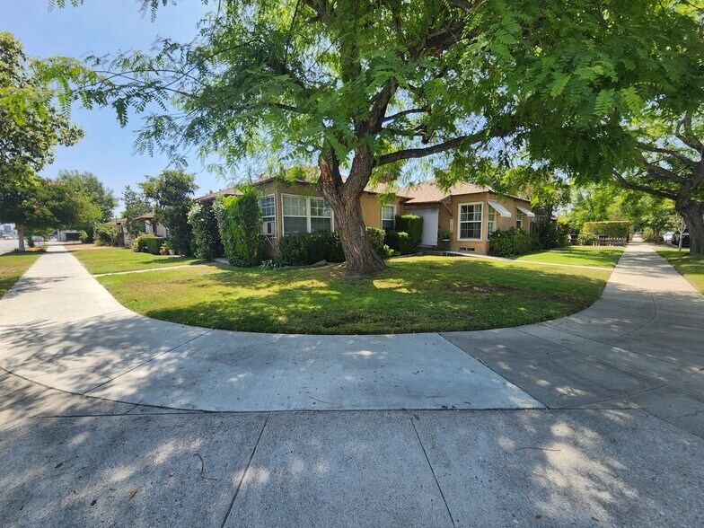 11820-11824 Victory Blvd, North Hollywood, CA à vendre - Photo du bâtiment - Image 3 de 6
