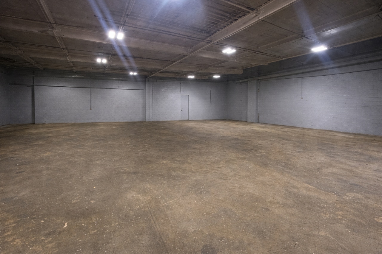 32-36 Greenpoint Ave, Long Island City, NY for lease Interior Photo- Image 1 of 6