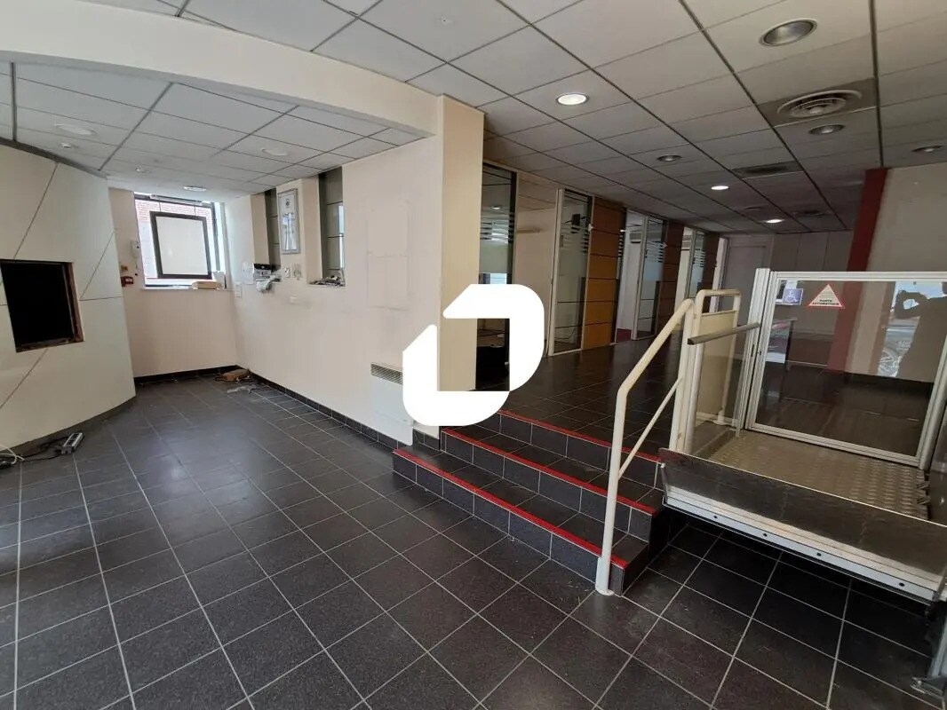 Retail in Lille for sale Interior Photo- Image 1 of 7