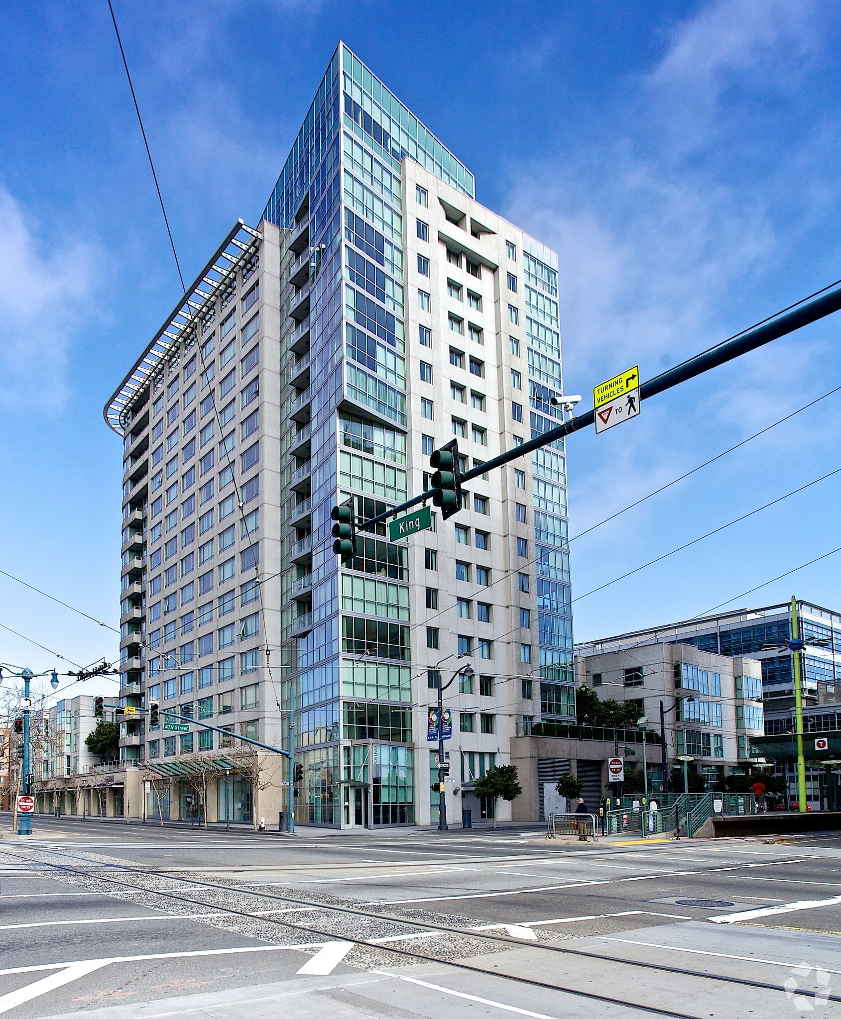 301 King St, San Francisco, CA for lease Primary Photo- Image 1 of 147
