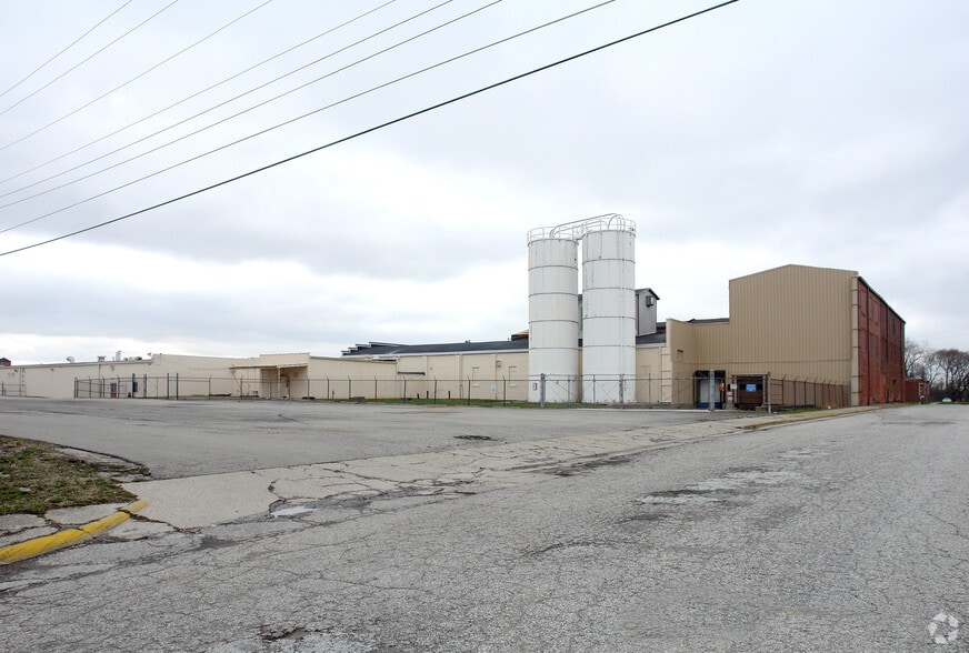 701 Hodell St, Shelbyville, IN for lease - Building Photo - Image 2 of 4