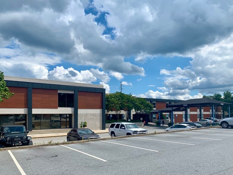 2550 Windy Hill Rd SE, Marietta, GA for lease - Building Photo - Image 3 of 5