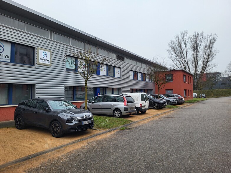 147 Avenue Marcel Merieux, Brignais à vendre - Photo du bâtiment - Image 1 de 5