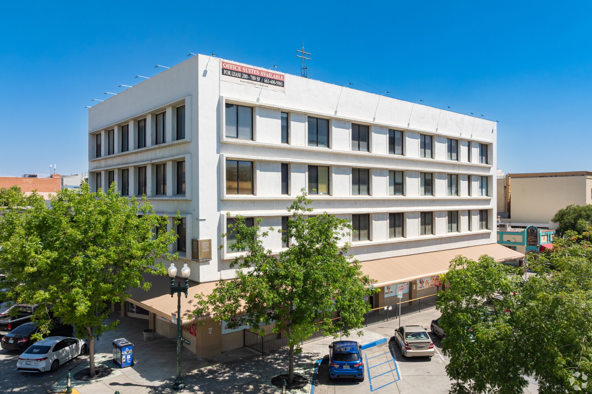 1527 19th St, Bakersfield, CA à louer Photo principale- Image 1 de 24