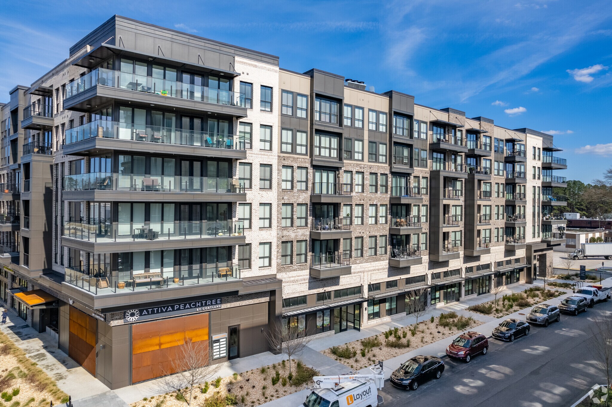 5255 Peachtree Blvd, Chamblee, GA à louer Photo principale- Image 1 de 33