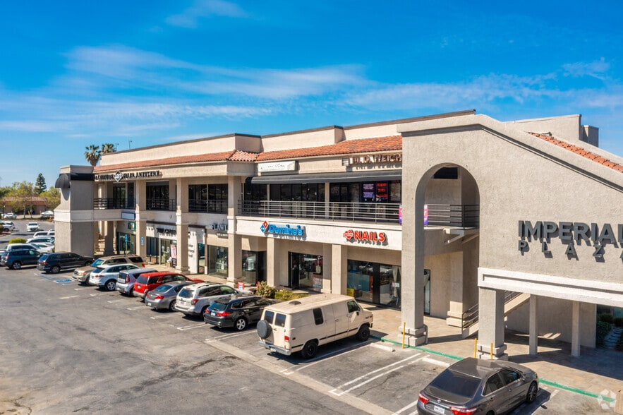 5555-5599 E Santa Ana Canyon Rd, Anaheim, CA for lease - Primary Photo - Image 1 of 13