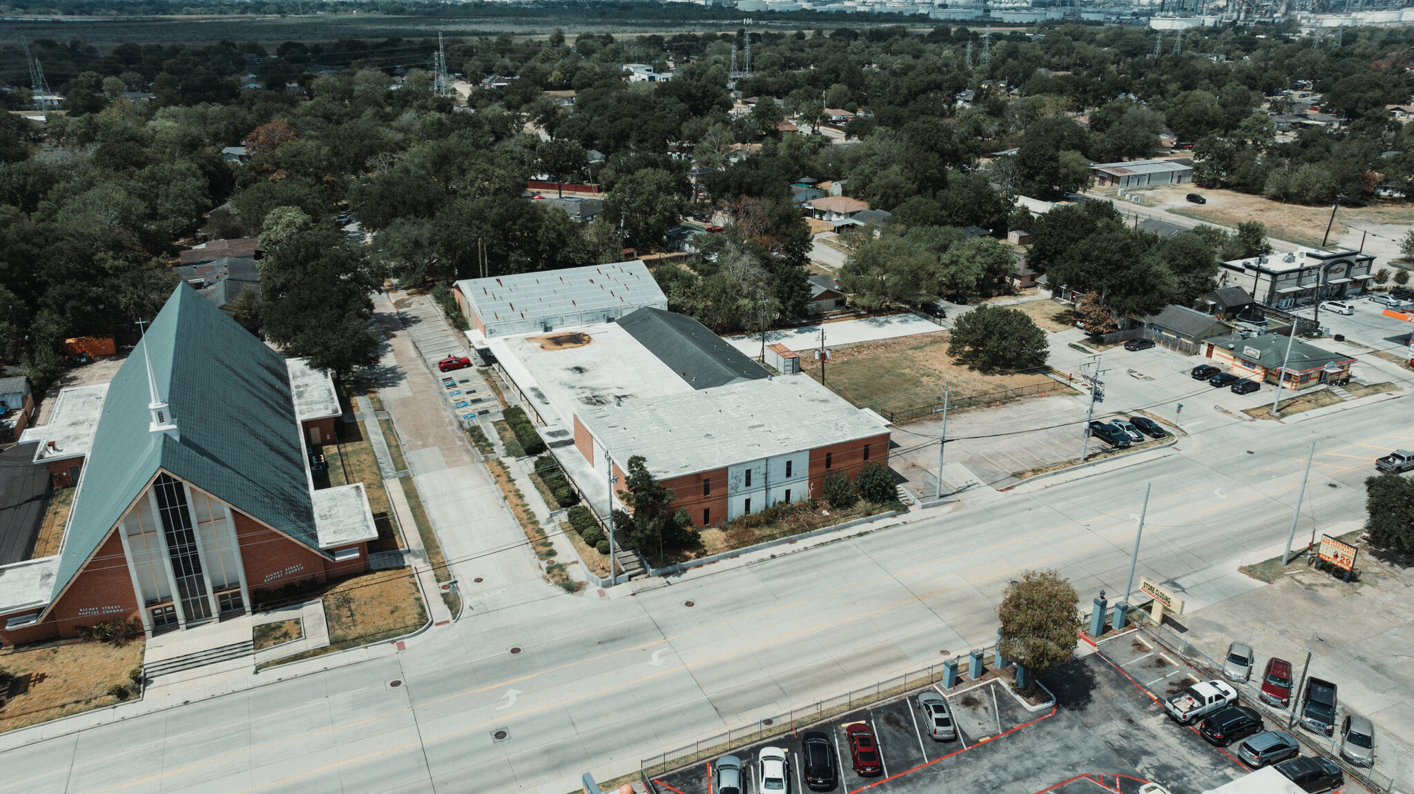 900 Natchez Ave, Pasadena, TX à louer Photo du b timent- Image 1 de 8