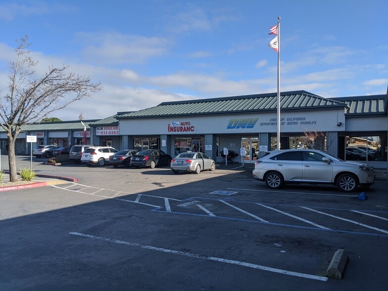 313-325 E Bidwell St, Folsom, CA à louer - Photo du bâtiment - Image 1 de 1