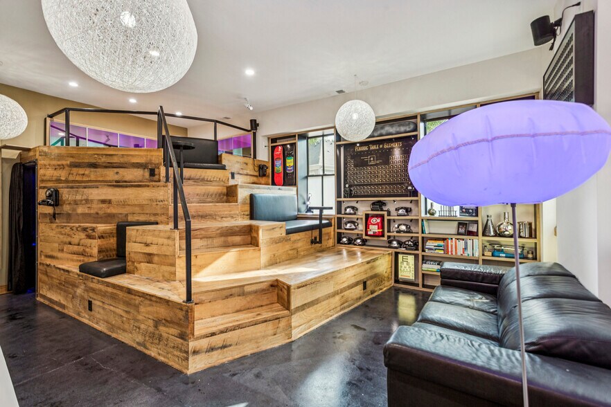 692 Kirkwood Ave SE, Atlanta, GA à vendre - Photo du bâtiment - Image 3 de 56