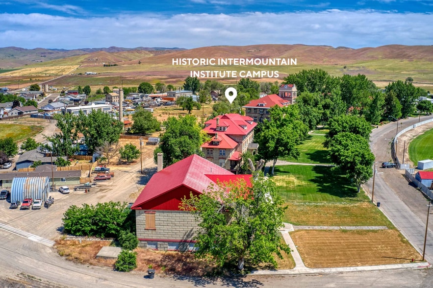 2155 Paddock Ave, Weiser, ID à vendre - Photo du bâtiment - Image 2 de 25