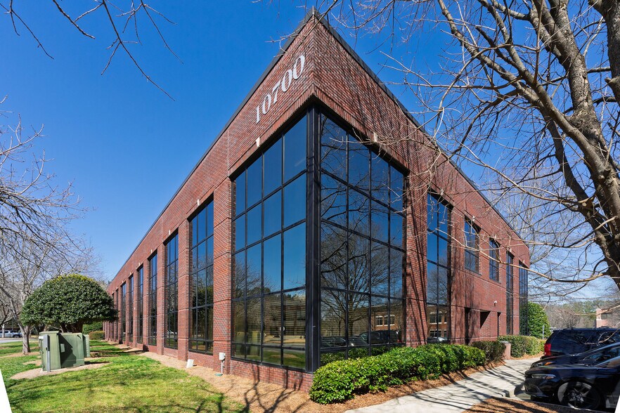 10700 Medlock Bridge Rd, Duluth, GA à vendre - Photo du bâtiment - Image 2 de 13