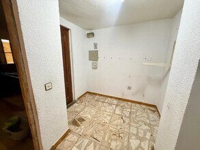 Retail in Ávila, Ávila for lease Interior Photo- Image 2 of 5