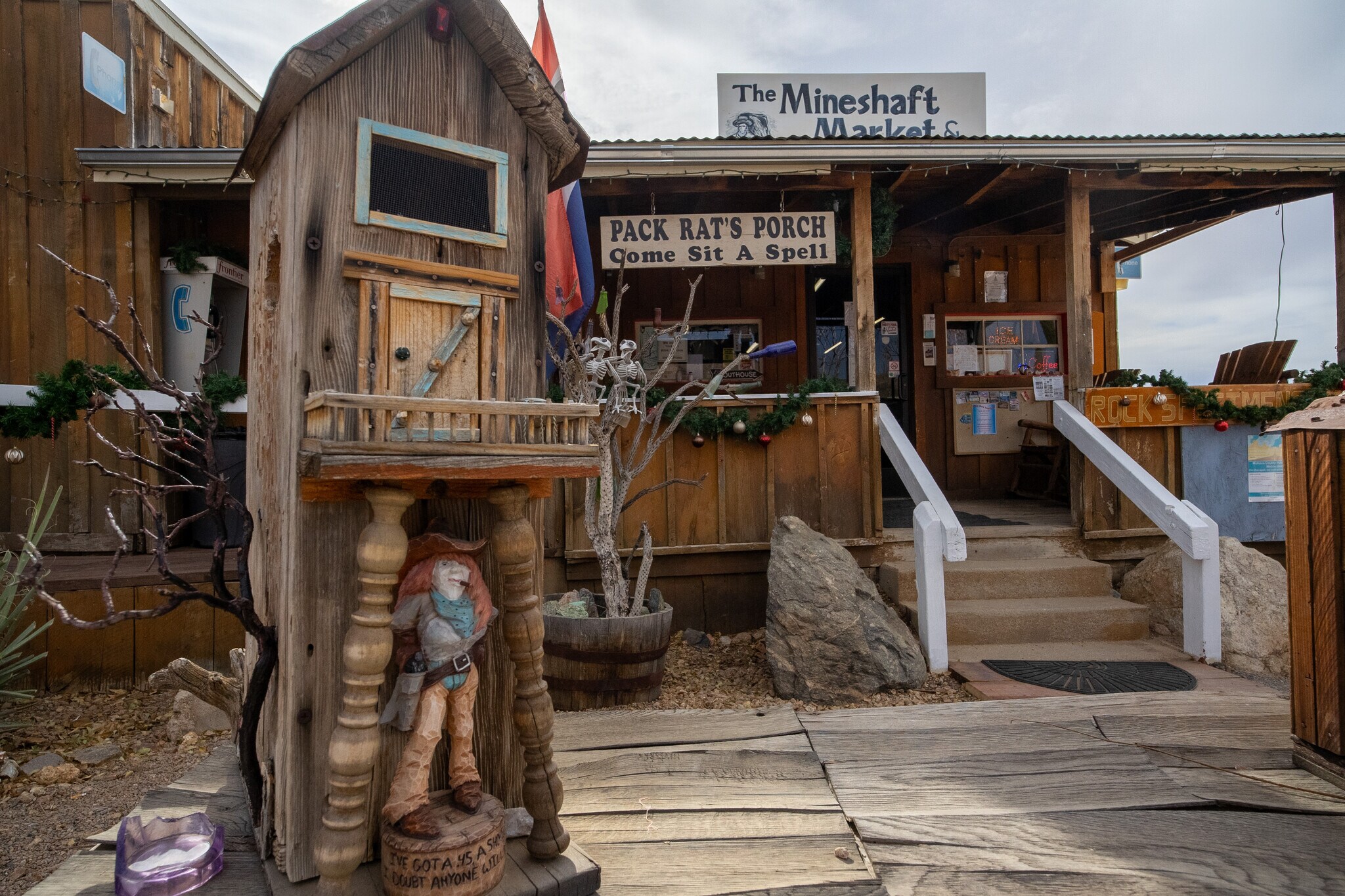 4940 Tennessee Ave, Chloride, AZ for sale Primary Photo- Image 1 of 46