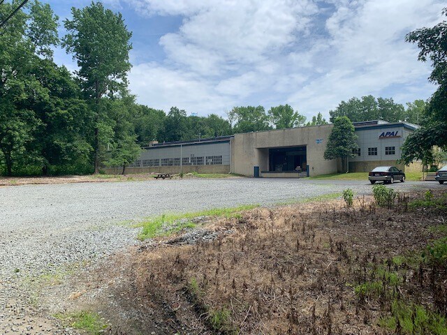 15 Oscar Dr, Roosevelt, NJ à vendre Photo du bâtiment- Image 1 de 8