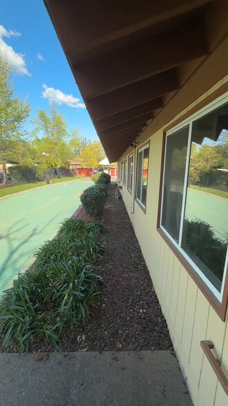 9755 Lincoln Village Dr, Sacramento, CA for lease - Commercial Listing Video - Image 2 of 5