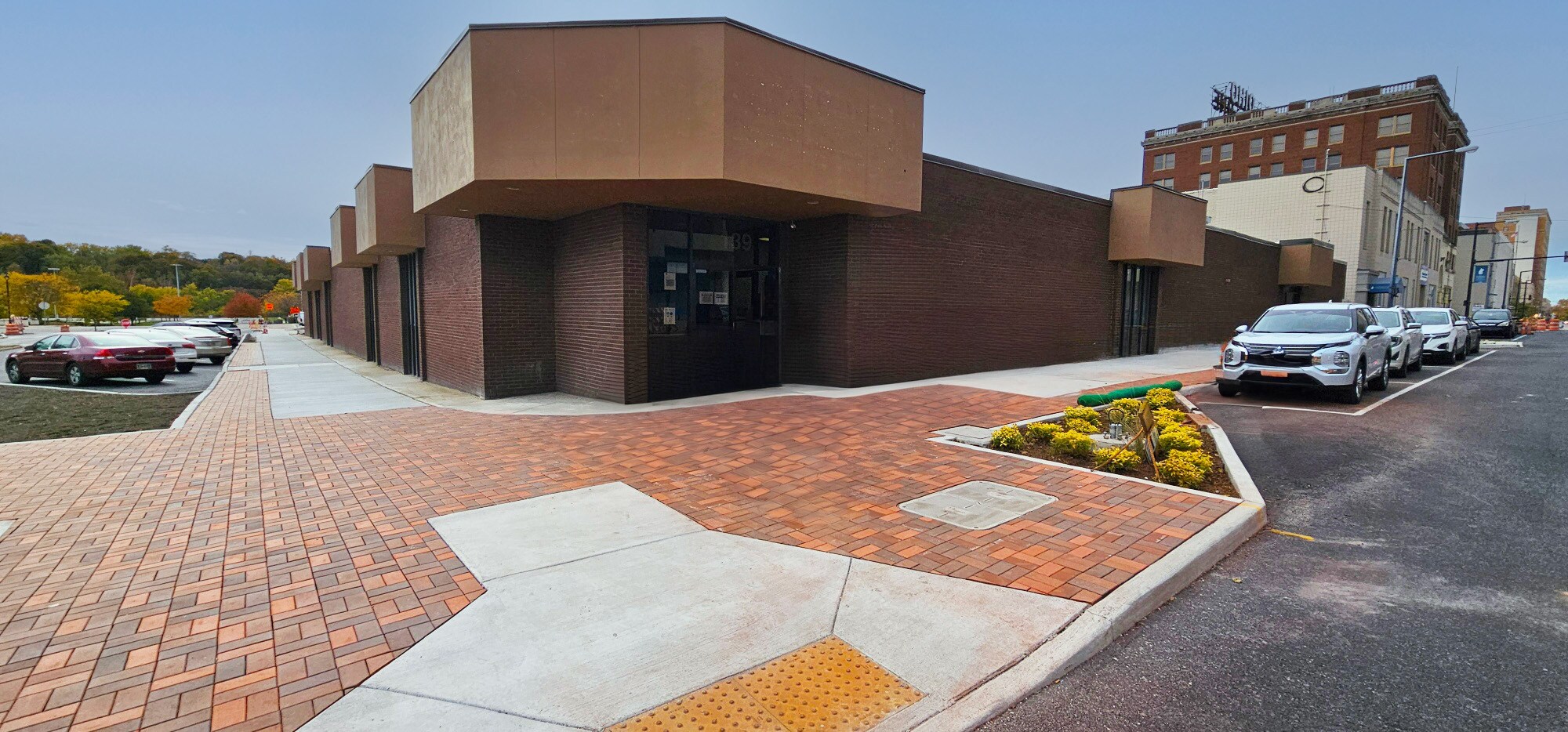 139 E Boardman St, Youngstown, OH à vendre Photo du bâtiment- Image 1 de 7