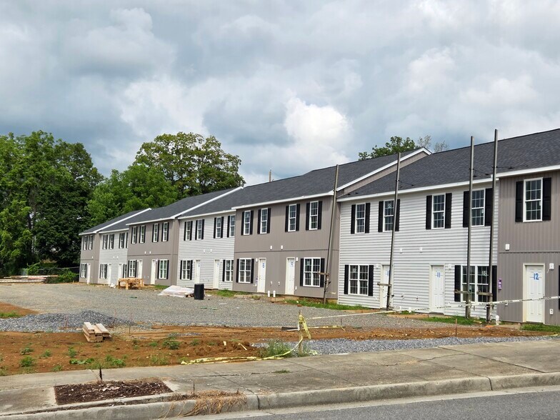 409 - 431 Washington Ave, Pulaski, VA à vendre - Photo du bâtiment - Image 2 de 7