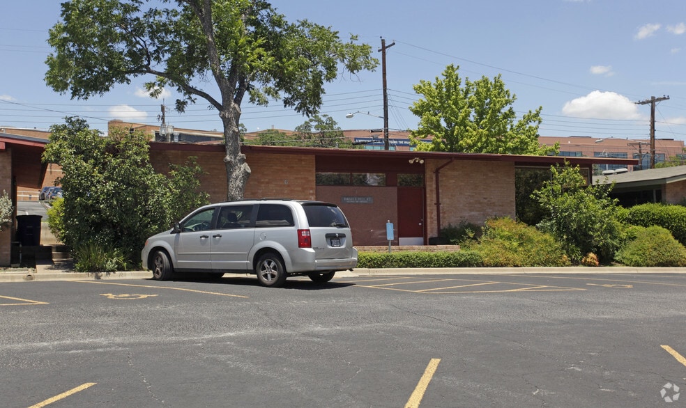 2911 Medical Arts St, Austin, TX à louer - Photo du bâtiment - Image 2 de 6