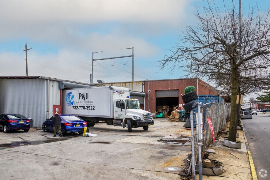 169-193 Highland Pky, Roselle, NJ for sale - Building Photo - Image 2 of 8