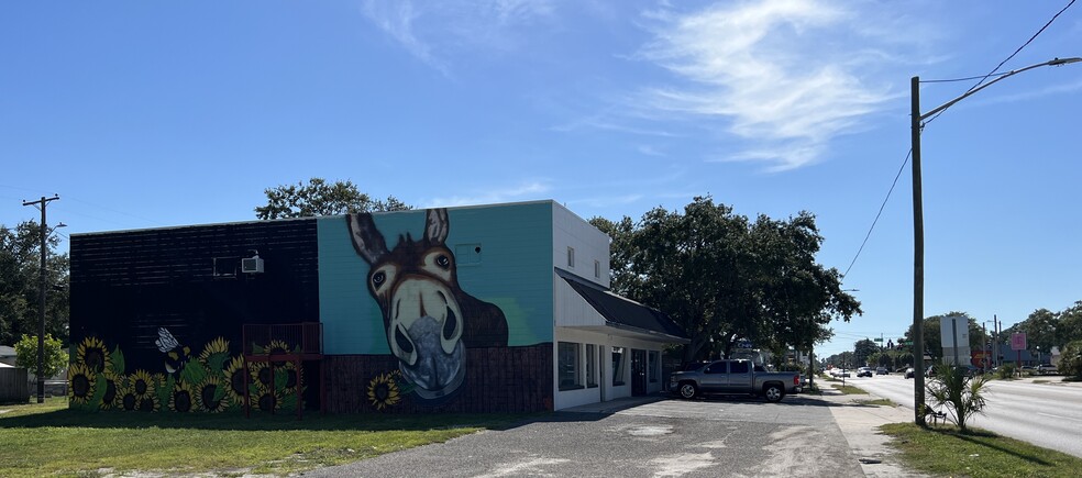 4746 22nd Ave S, Saint Petersburg, FL à louer - Photo du bâtiment - Image 3 de 9