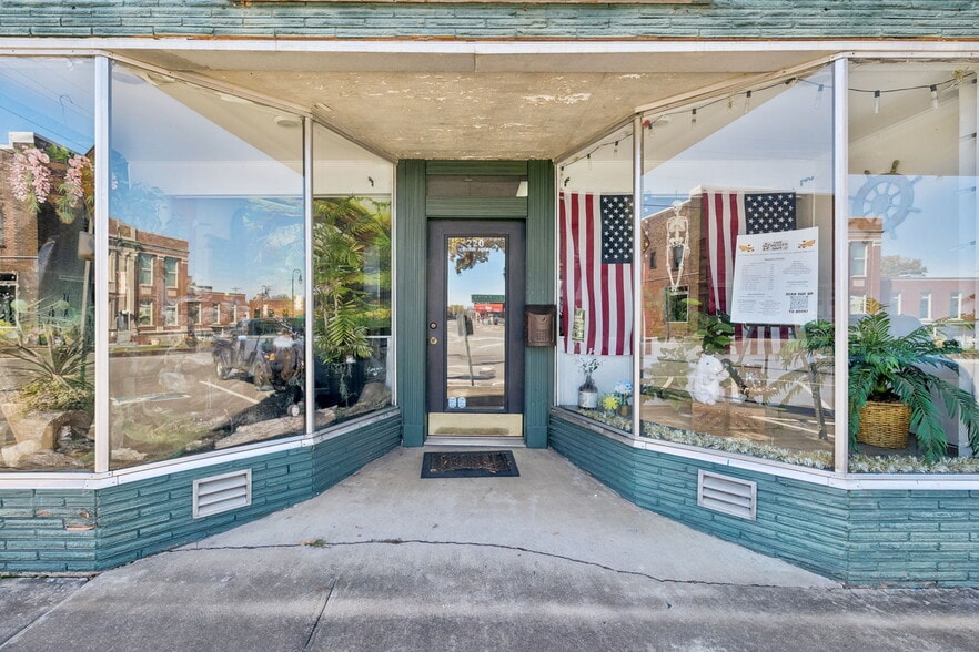 220 Public Sq, Lafayette, TN for sale - Building Photo - Image 3 of 35