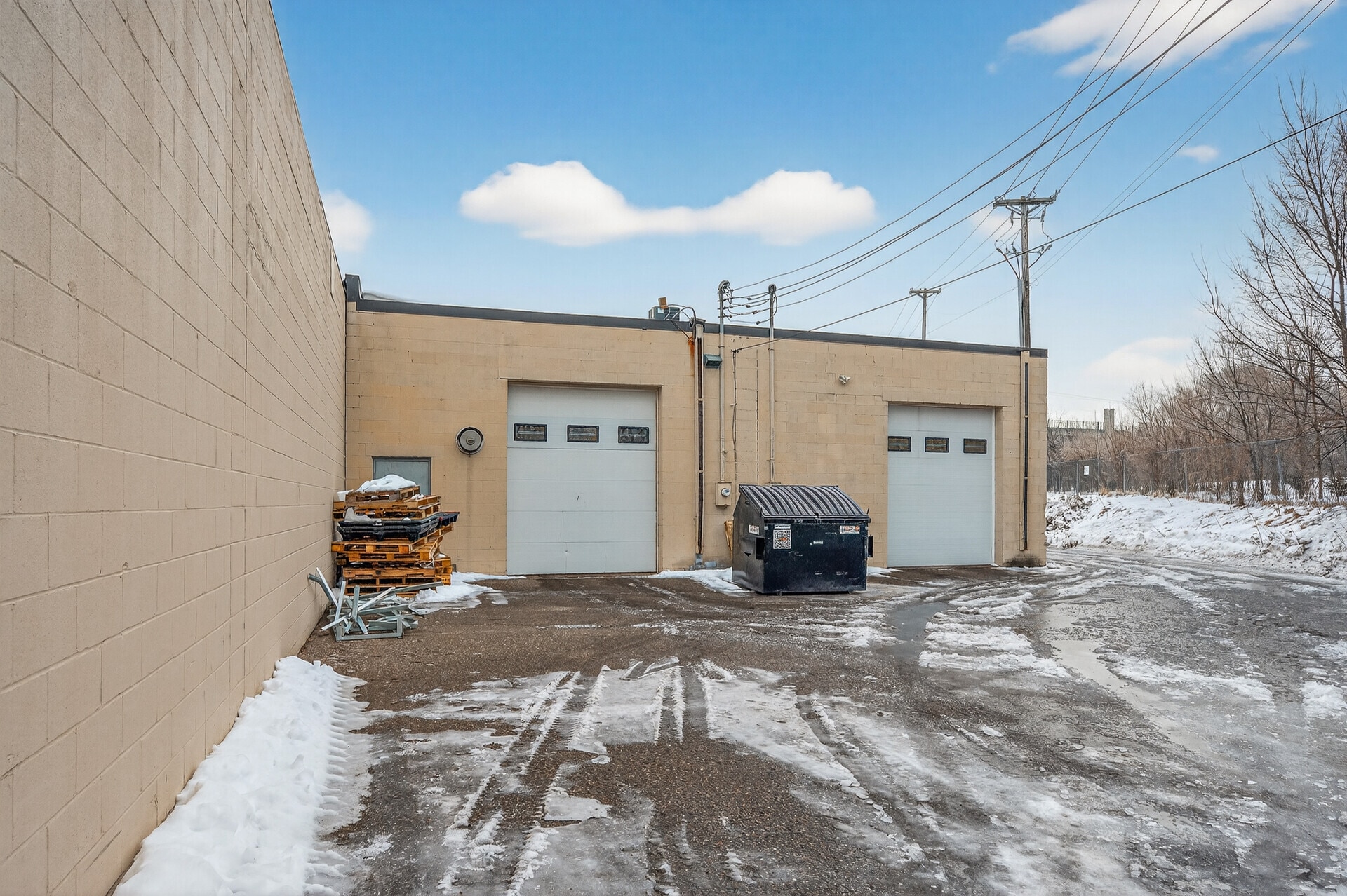 5201 Lakeland Ave N, Minneapolis, MN for sale Primary Photo- Image 1 of 26