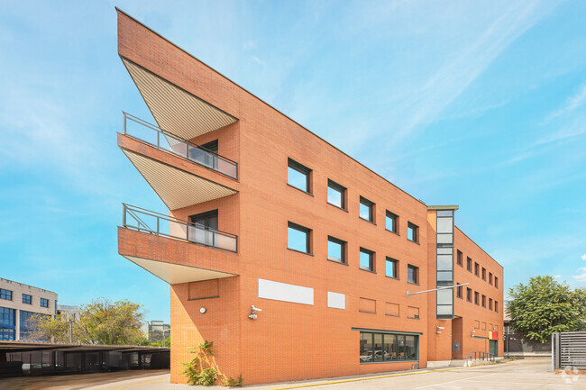 Plus de détails pour Calle San Julián, 1, Alcobendas - Bureau à louer