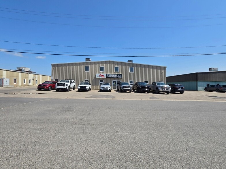 435 Maxwell Cres, Regina, SK à vendre - Photo du bâtiment - Image 3 de 6