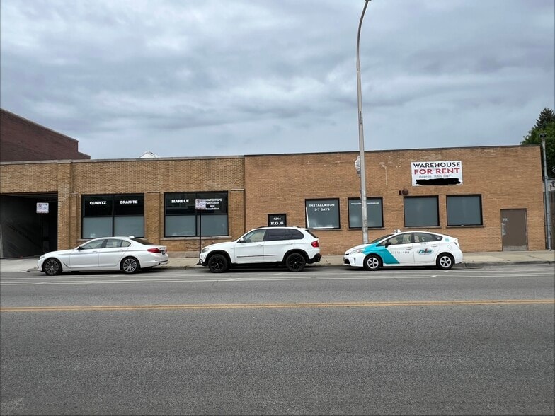 4244 N Elston Ave, Chicago, IL for lease - Building Photo - Image 3 of 9