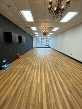 44501-44605 Schoenherr Rd, Sterling Heights, MI à louer Photo intérieure- Image 1 de 7