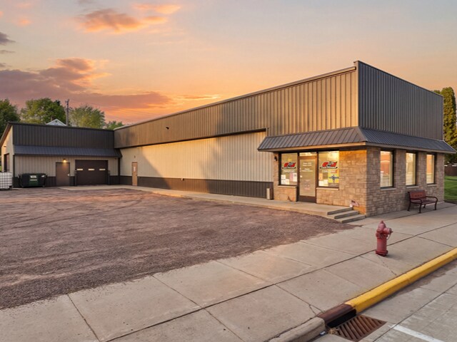 123 N Main St, Loyal, WI à vendre - Photo du bâtiment - Image 1 de 37