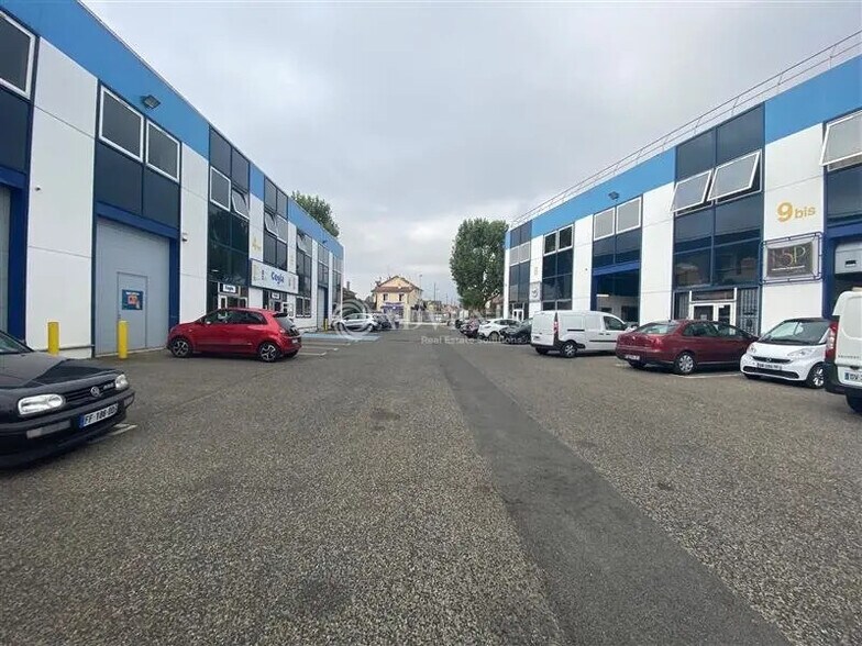 Flex dans Vitry-sur-Seine à louer - Photo du bâtiment - Image 3 de 10