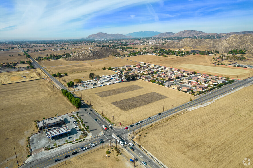 Moreno Beach Gateway, Moreno Valley, CA for lease - Building Photo - Image 3 of 4